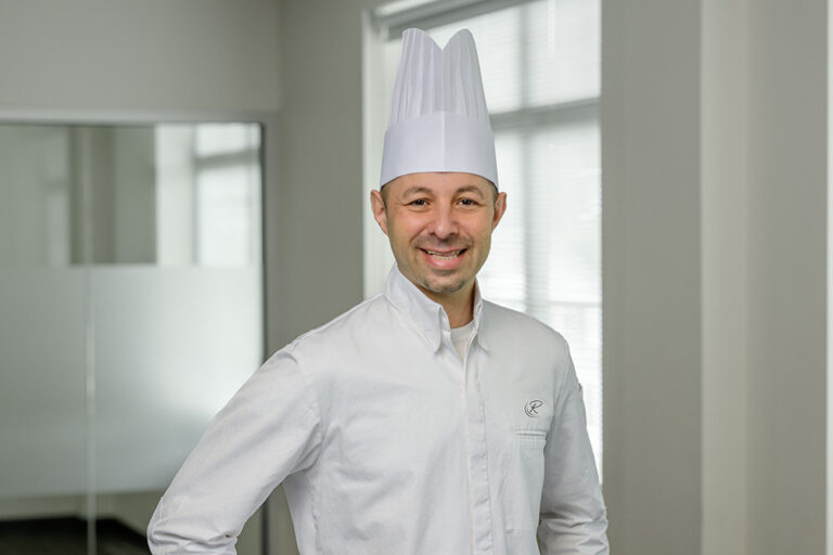 MatthewThompson04-Edit CHEF COAT_R